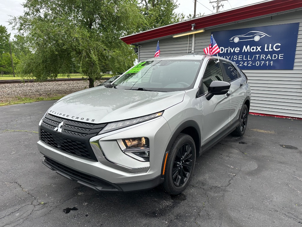 2022 Mitsubishi Eclipse Cross LE S-AWC's photo