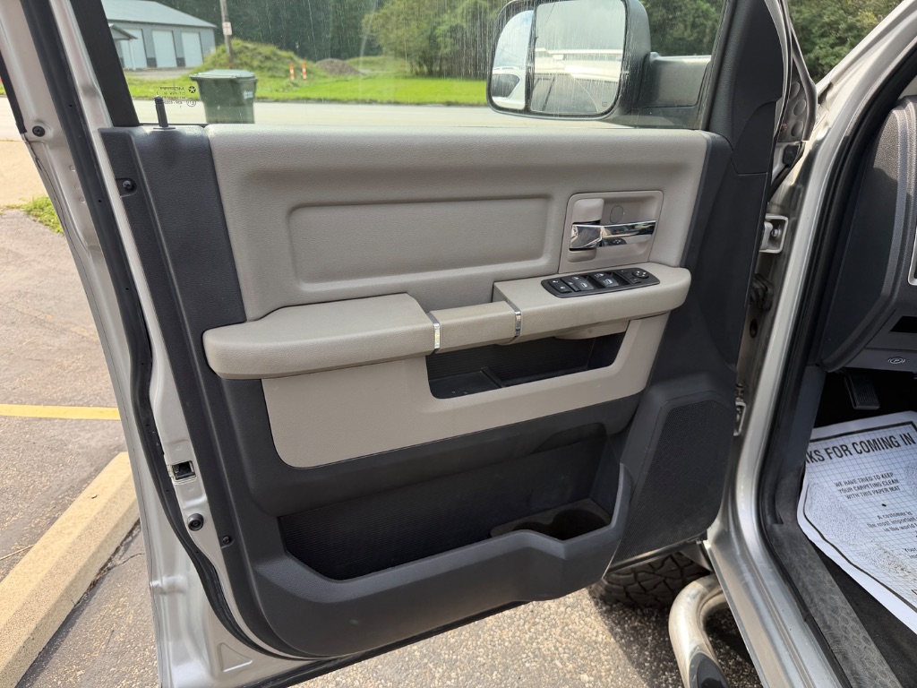 2012 RAM Ram 3500 Pickup SLT - Photo 11
